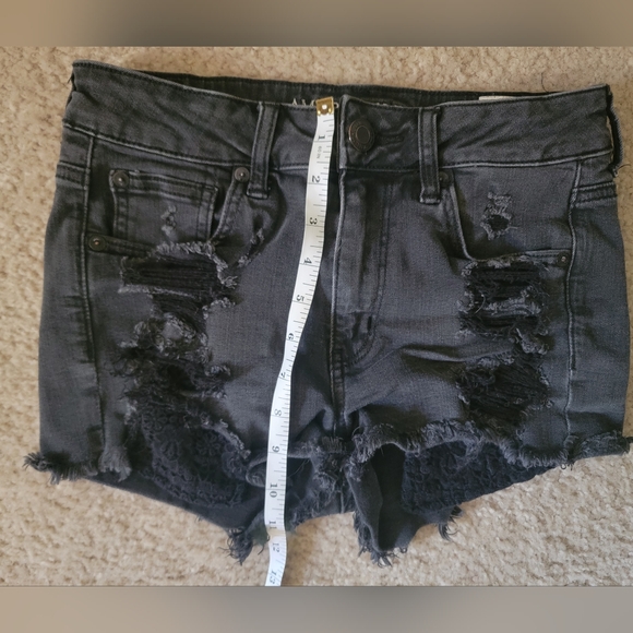 Bundle of four shorts size 4. Levi's, American Eagle,  Express. - Picture 9 of 15